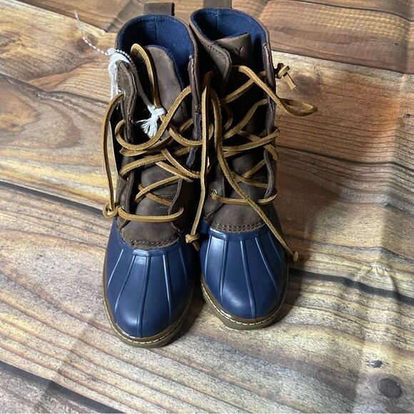 Sperry Women's Saltwater Heel Leather NWT size 5 - Picture 3 of 7